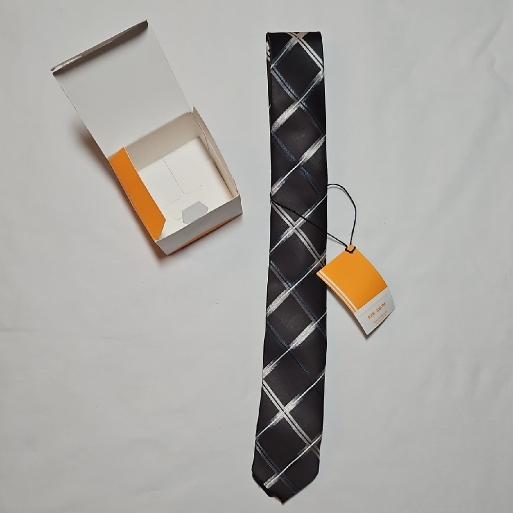 NEW Dan Smith Skinny Neck Tie in Gift Box Black Silver Gray Checkered Necktie